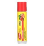 ⁦مرطب كارمكس بالفراولة Carmex⁩ - الصورة ⁦2⁩