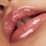 ⁦FENTY BEAUTY - 02 FUSSY 9mL جلوس فينتي بيوتي⁩ - الصورة ⁦3⁩
