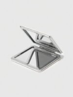 MIRROR- WHITE مرآة مكياج مربعة بنقشة فيونكة وردية وقلب