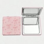 MIRROR- PINK مرآة مكياج مربعة بنقشة فيونكة وردية وقلب