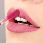 ⁦GOLDEN ROSE- 35 أحمر شفاه سائل طويل الأمد بلون الورد الذهبي، مطفي، 35، 5.5 مل⁩ - الصورة ⁦2⁩
