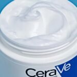 ⁦CERAVE- سيرافي كريم مرطب للبشرة الجافة إلى شديدة الجفاف، يحتوي على حمض الهيالورونيك والسيراميدات، 454 غرام⁩ - الصورة ⁦3⁩